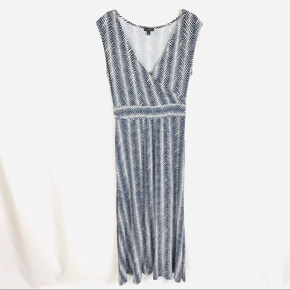 Talbots sleeveless maxi dress navy white v-neck - Picture 2 of 7